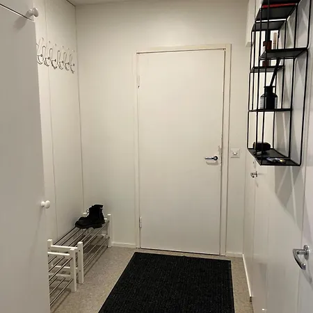 Apartment Maeyraenkadun Kolmio